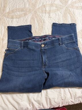 Lee "Total Freedom" Straight Leg Petite Jeans in Medium Indigo Wash
